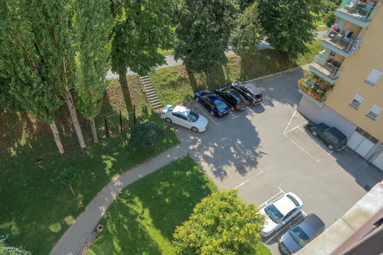 Apartman Marija Daire Pirot Dış mekan fotoğraf